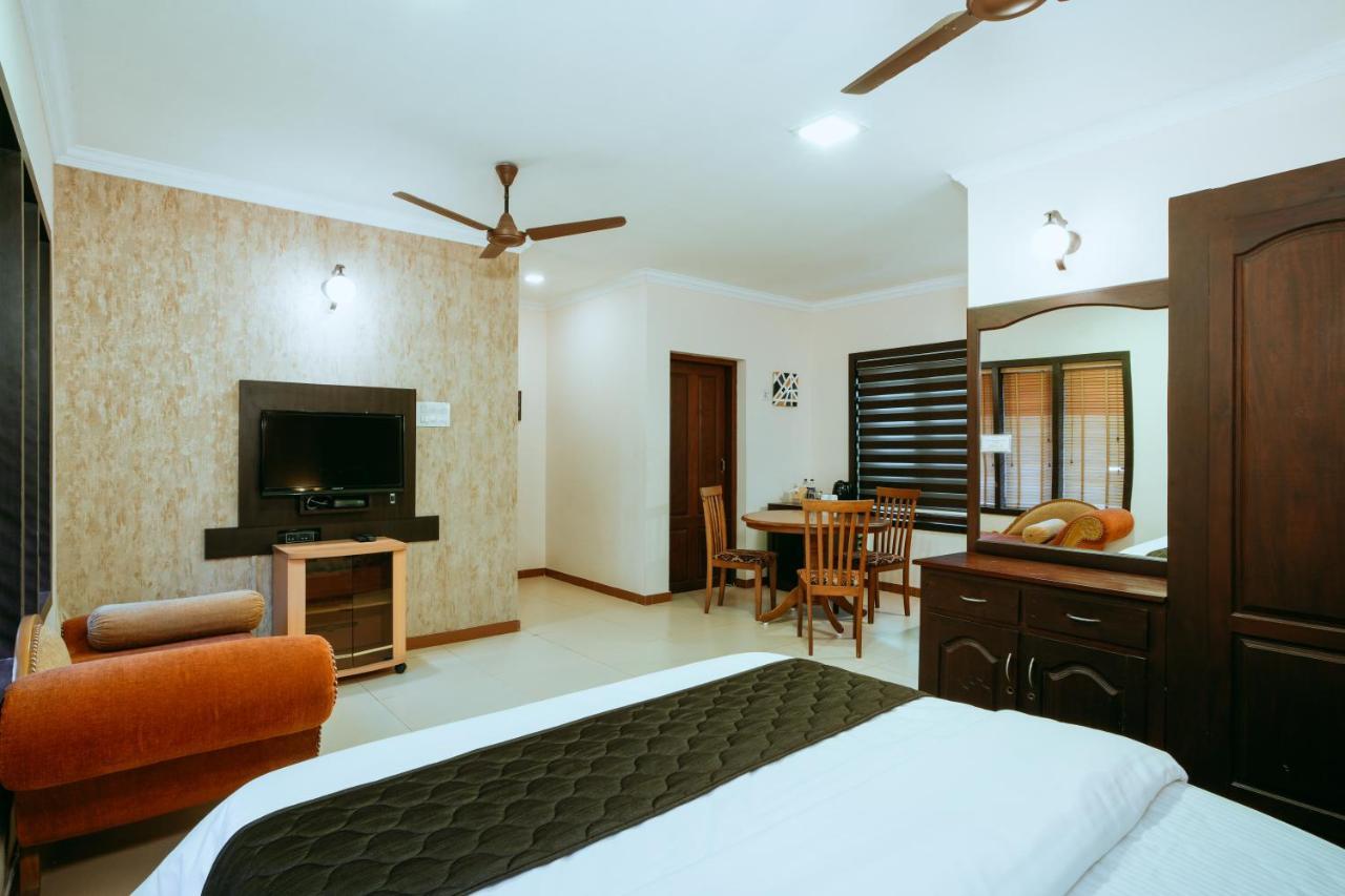 Asokam Beach Resort Kannur Extérieur photo