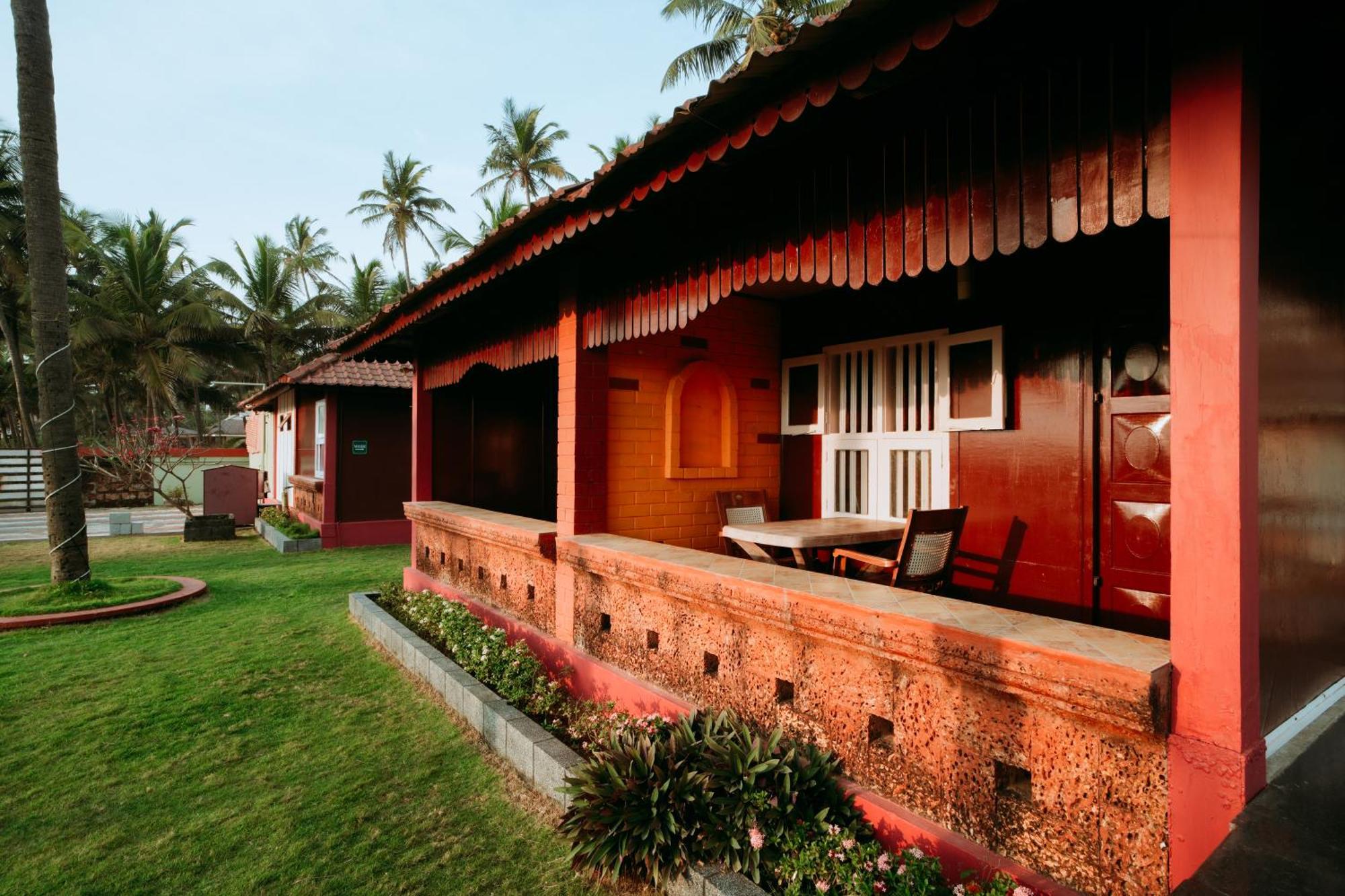 Asokam Beach Resort Kannur Extérieur photo