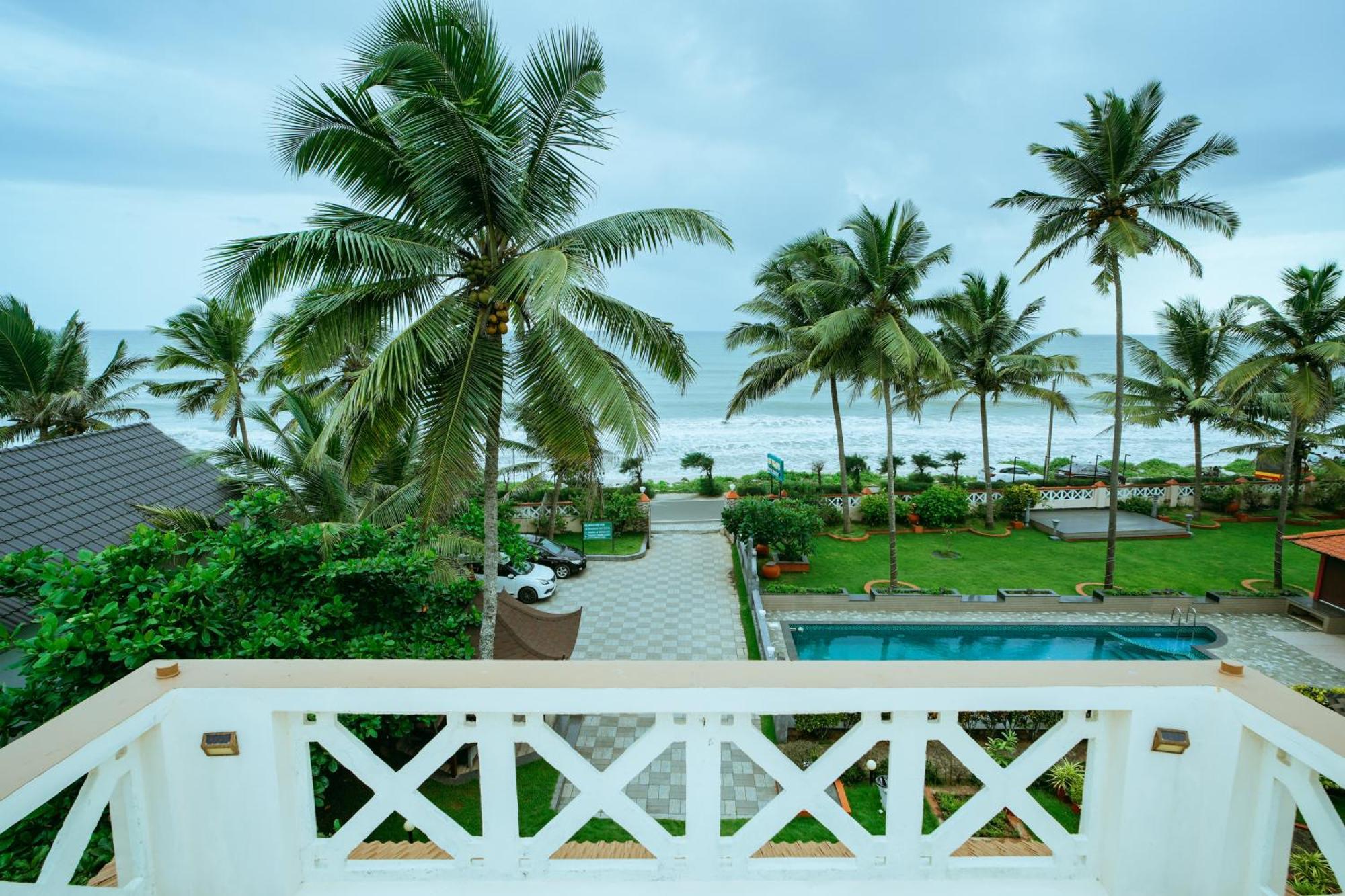 Asokam Beach Resort Kannur Extérieur photo